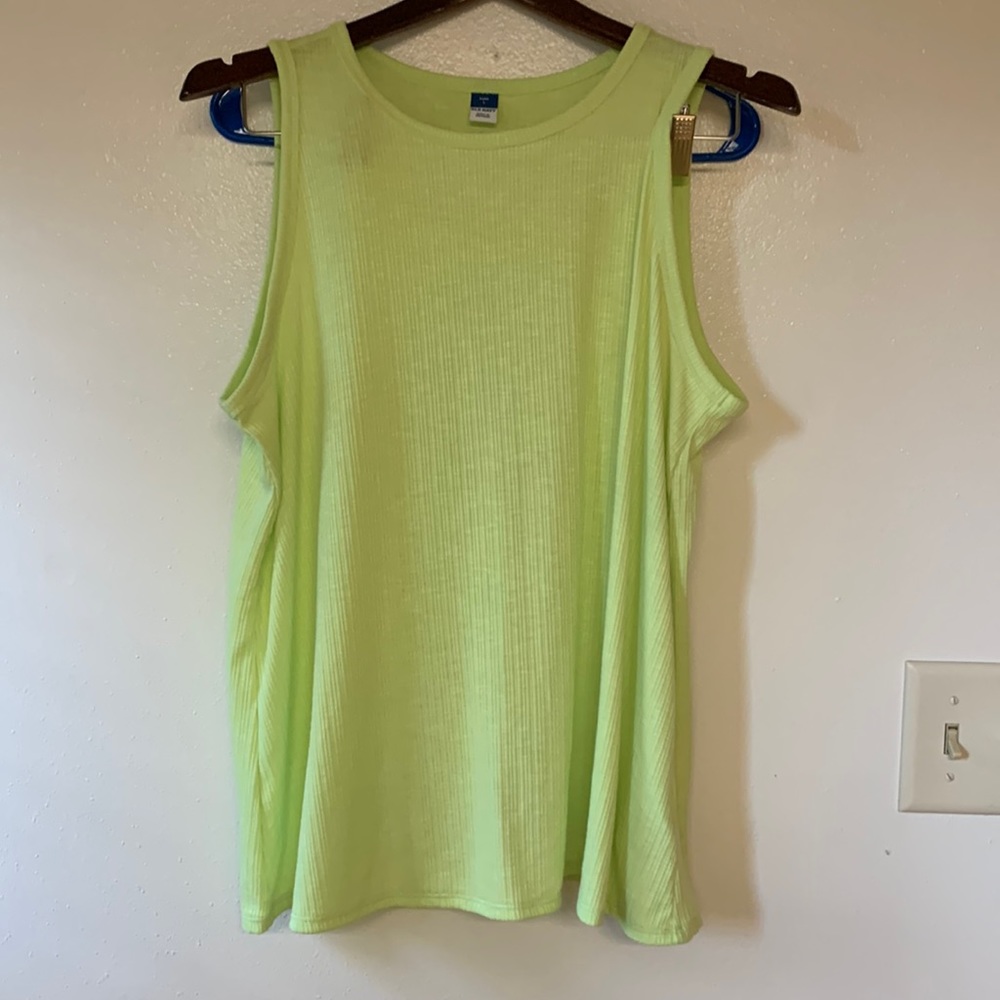 Old Navy Women’s Luxe Lime Green Tank Top Size Large